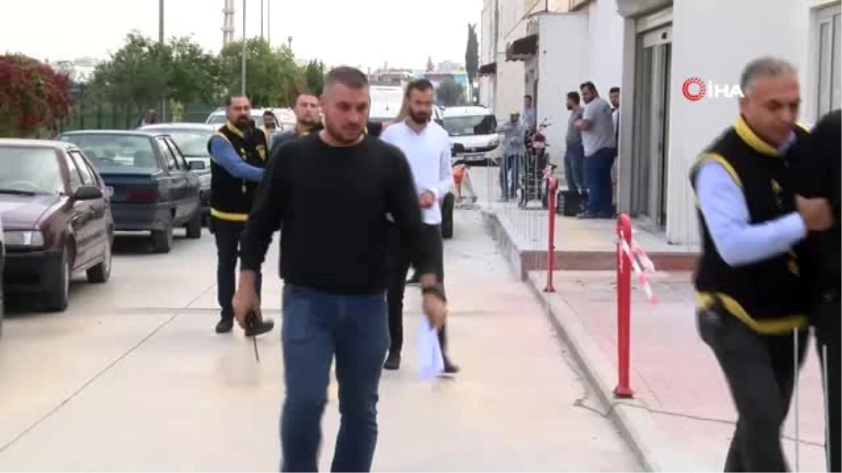Adana\'da iki kafeye uzun namlulu silahlarla saldırdığı öne sürülen 4 zanlı yakalandı