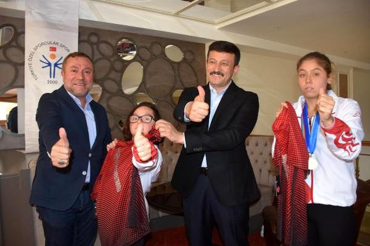 AK Partili Hamza Dağ\'dan özel sporculara destek