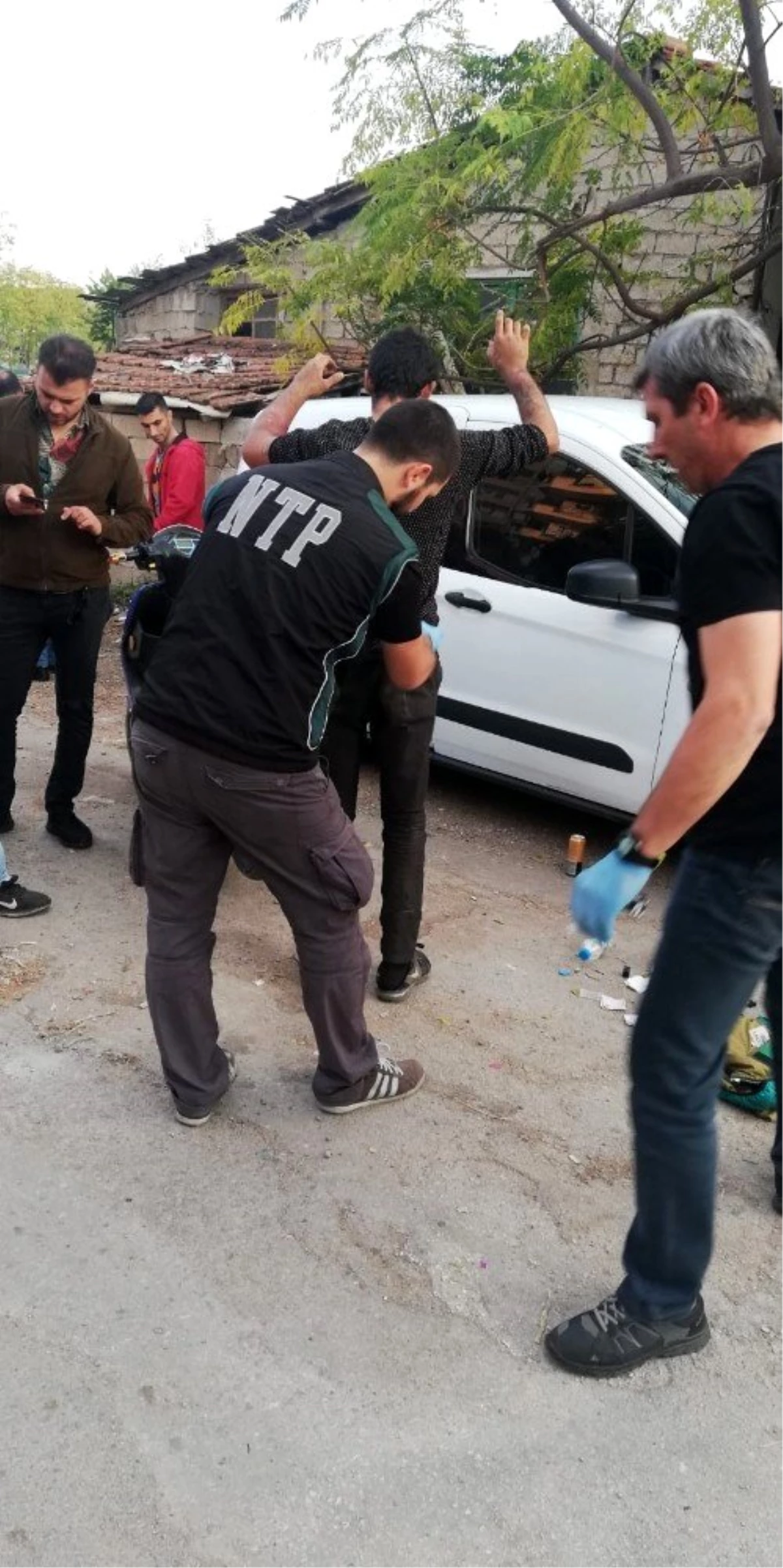 Antalya\'da asayiş ve uyuşturucu operasyonu: 2 tutuklu