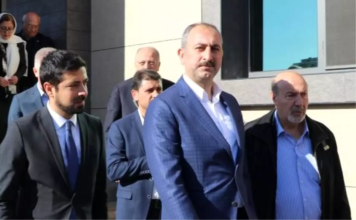 Bakan Gül\'den, göçükte ölen mühendisin ailesine taziye ziyareti