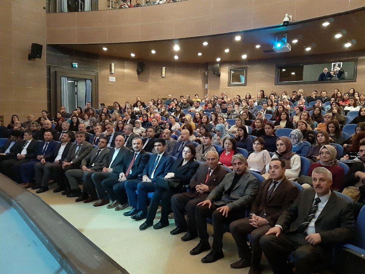 Disleksiye Güncel Bakış konferansı