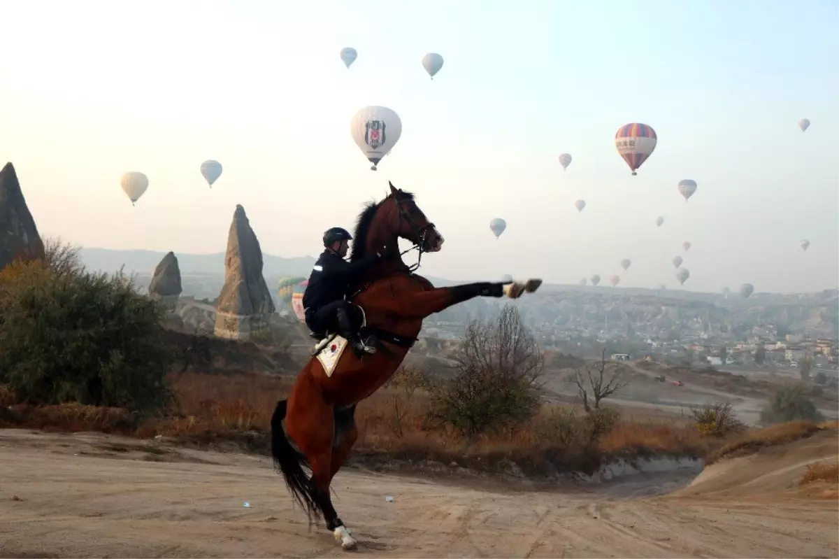 Kapadokya\'da balonların görsel şöleni