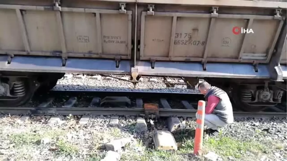 Limana yük almaya giden tren raydan çıktı, ekipler seferber oldu