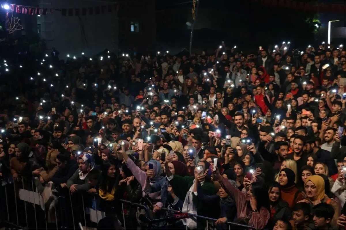 Siirt\'te Manuş Baba konseri