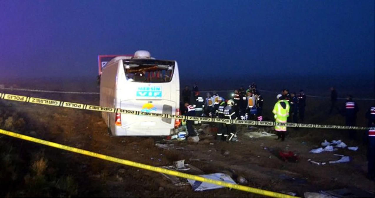 Aksaray\'da yolcu otobüsü devrildi: 1 ölü, 9\'u ağır 45 yaralı