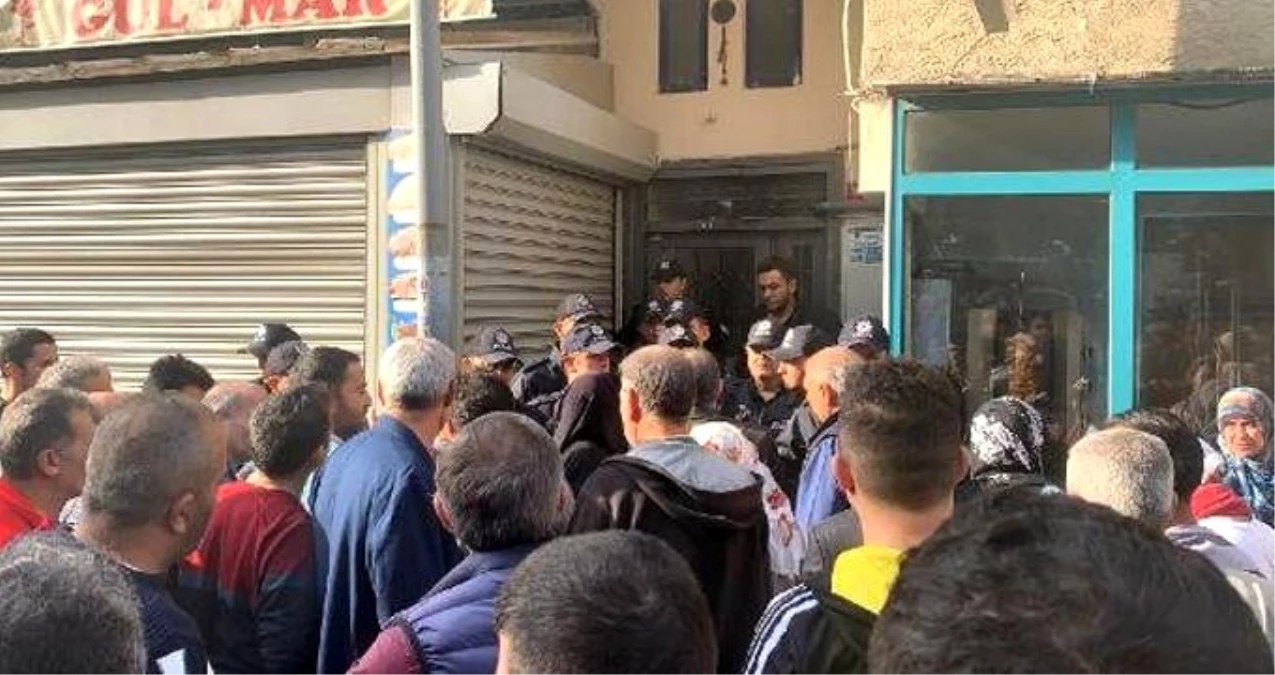 İstanbul\'da akrabalar arasında çıkan silahlı kavgada 3 kişi öldü