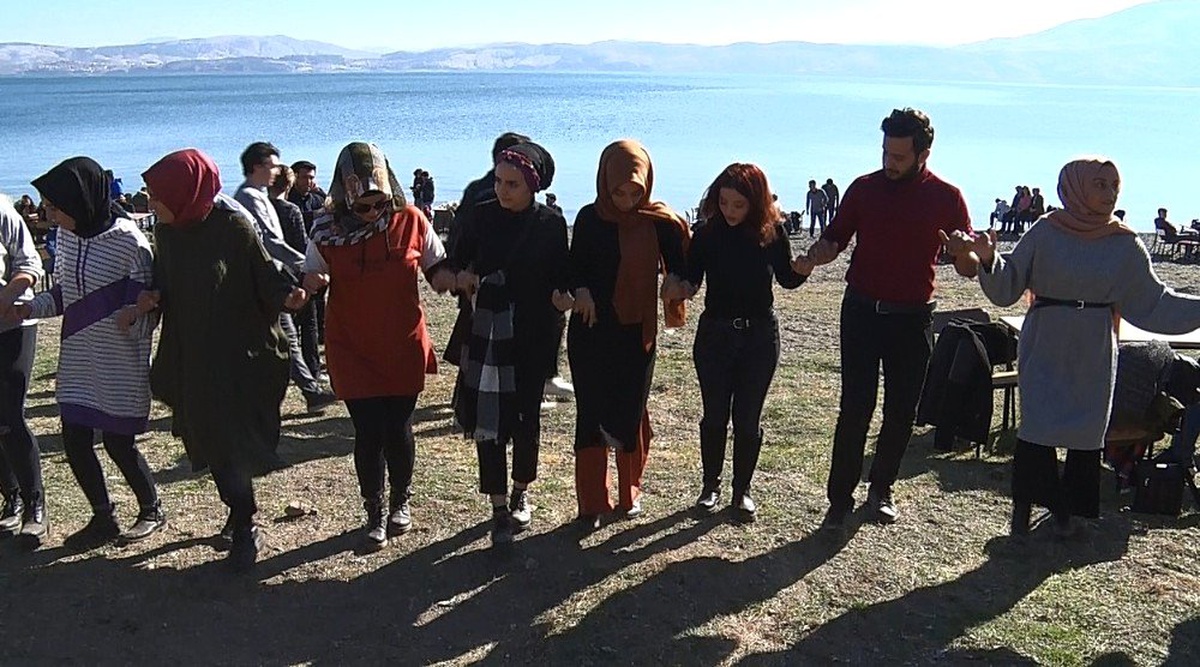 Trabzonlulardan Elazığ\'da Hamsi Festivali
