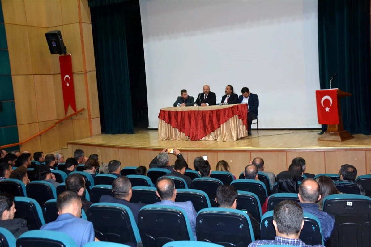 Bitlis\'te "Dünyada ve Türkiye\'de neler oluyor" konulu konferans