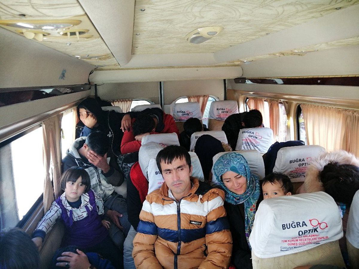 Çanakkale\'de 98 kaçak göçmen yakalandı