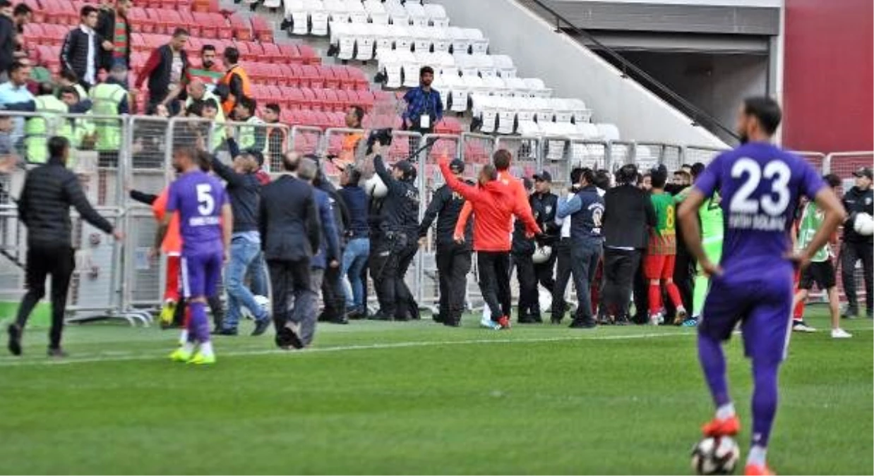 Diyarbakır\'da lig maçında gerginlik
