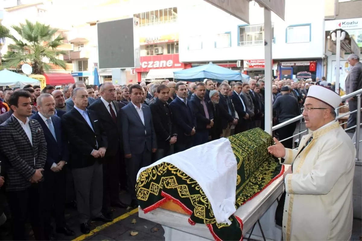 Yusuf Günay\'ın annesi Ayşe Günay son yolculuğuna uğurlandı