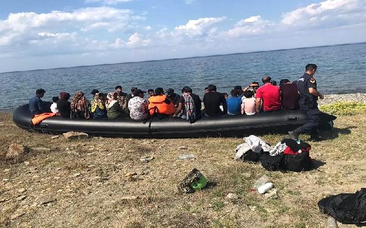 Ayvacık\'ta 2 günde 385 kaçak göçmen yakalandı