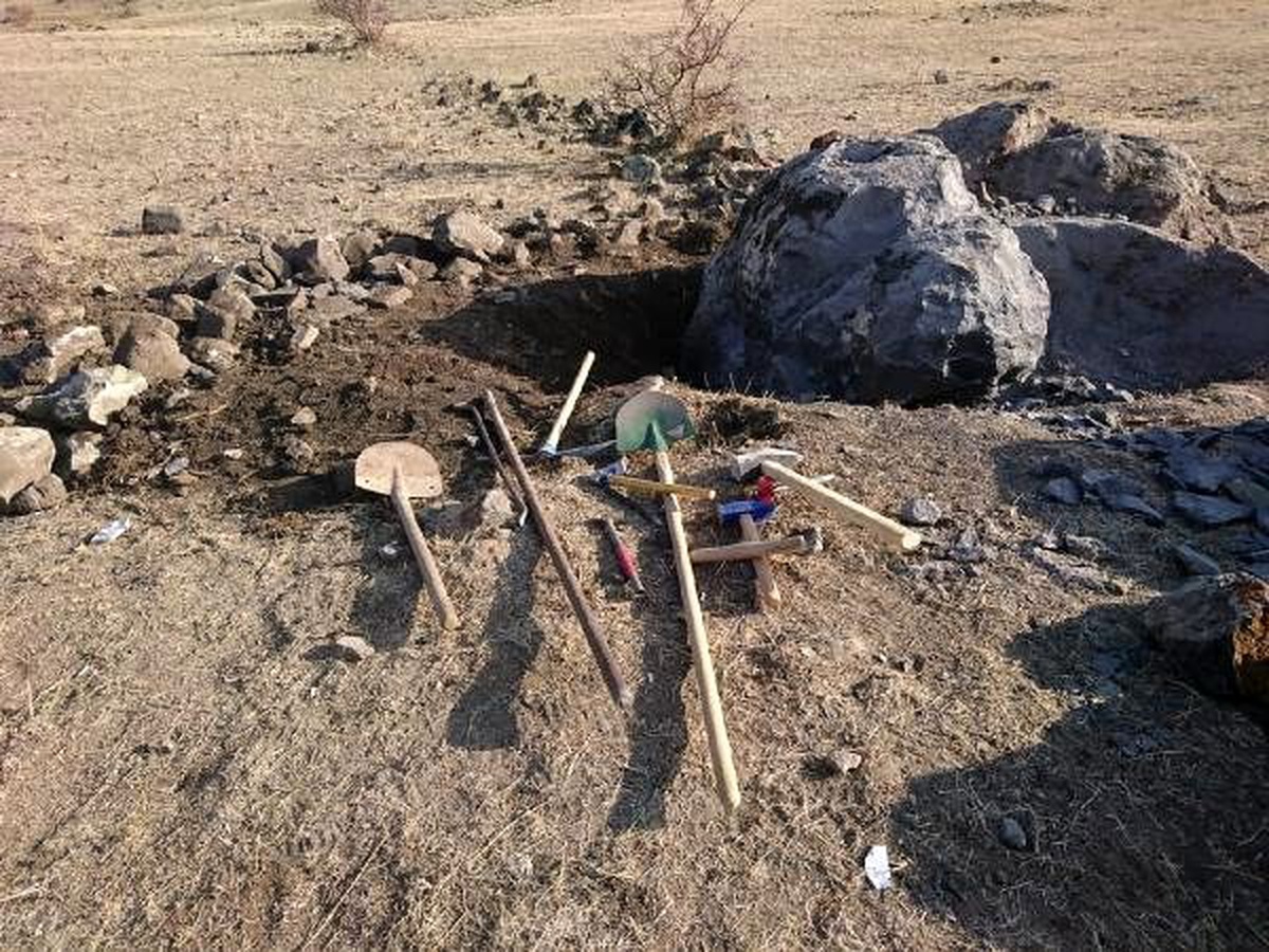 Kars\'ta kaçak kazı yapanlara suçüstü