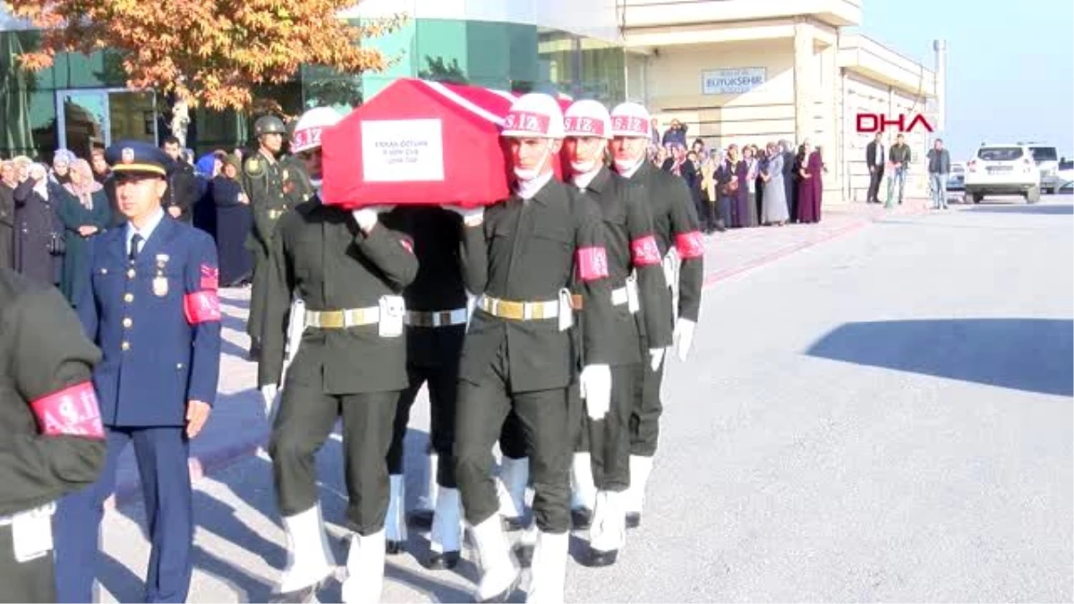 Malatya ısparta polis kayınbiraderinin öldürdüğü uzman çavuş ve eşi ayrı yerlerde defnedilecek