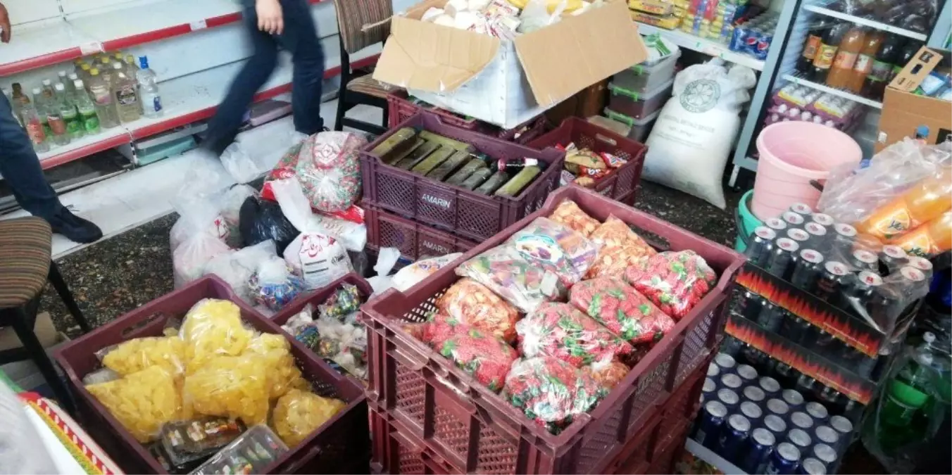 Polisten kaçak çay, şeker, makarna, pirinç operasyonu: 4 gözaltı