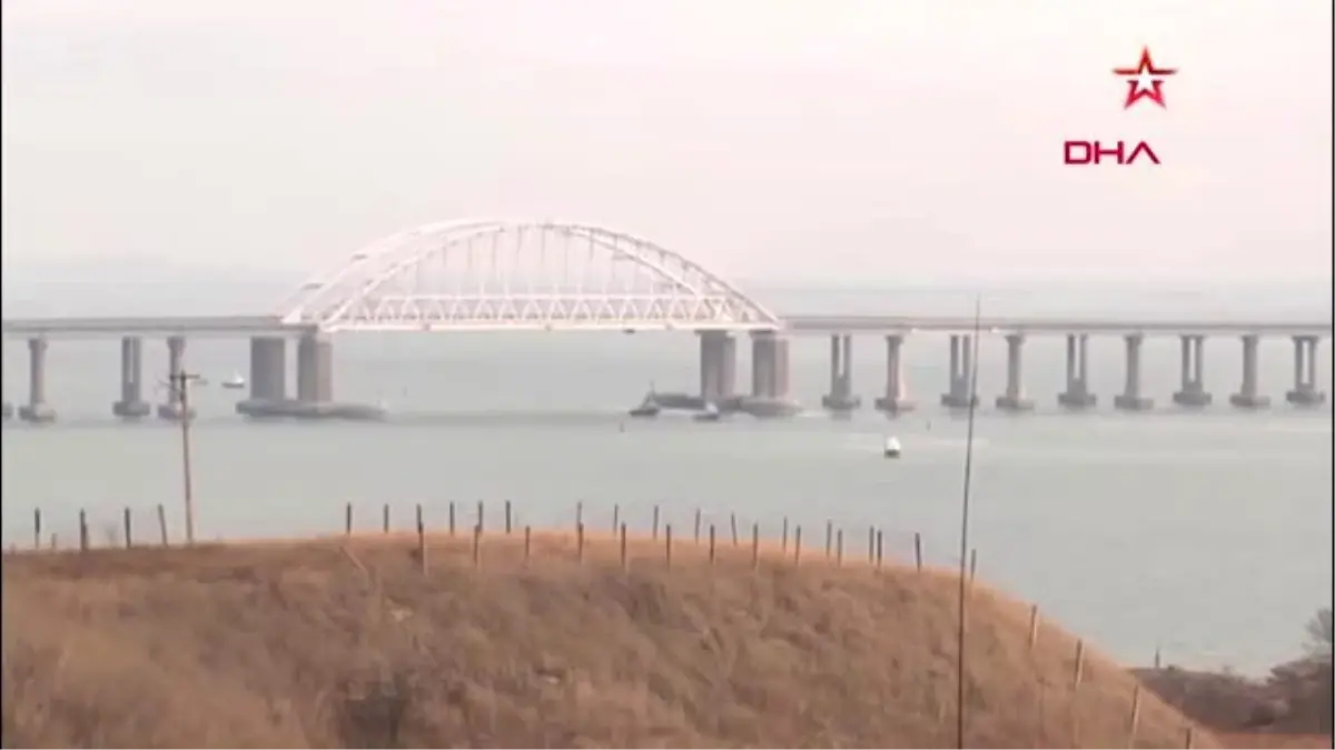 Rusya, alıkoyduğu ukrayna\'ya ait savaş gemilerini iade etti