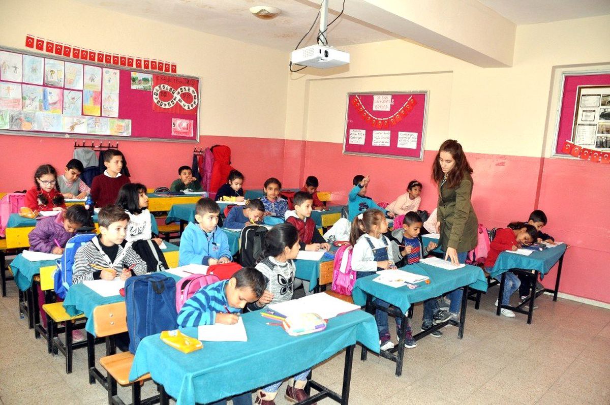 Sınır hattındaki öğrencilere telafi eğitimi veriliyor