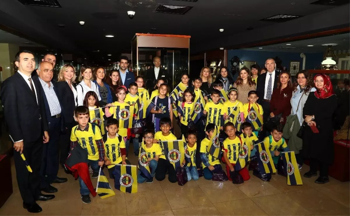 \'Umudum Öğretmenim Projesi\' ile öğrenciler Fenerbahçe Stadı\'nda