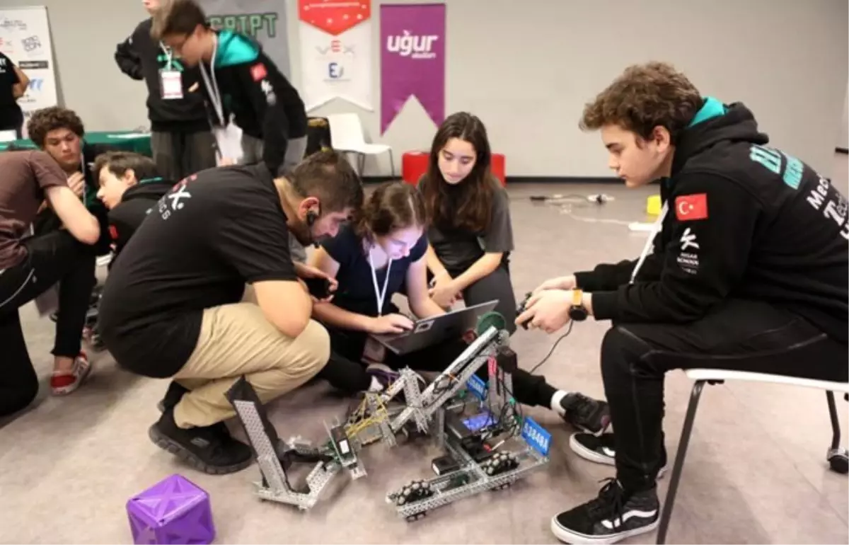VEX Robotics, Nişantaşı Üniversitesi’ne konuk oldu