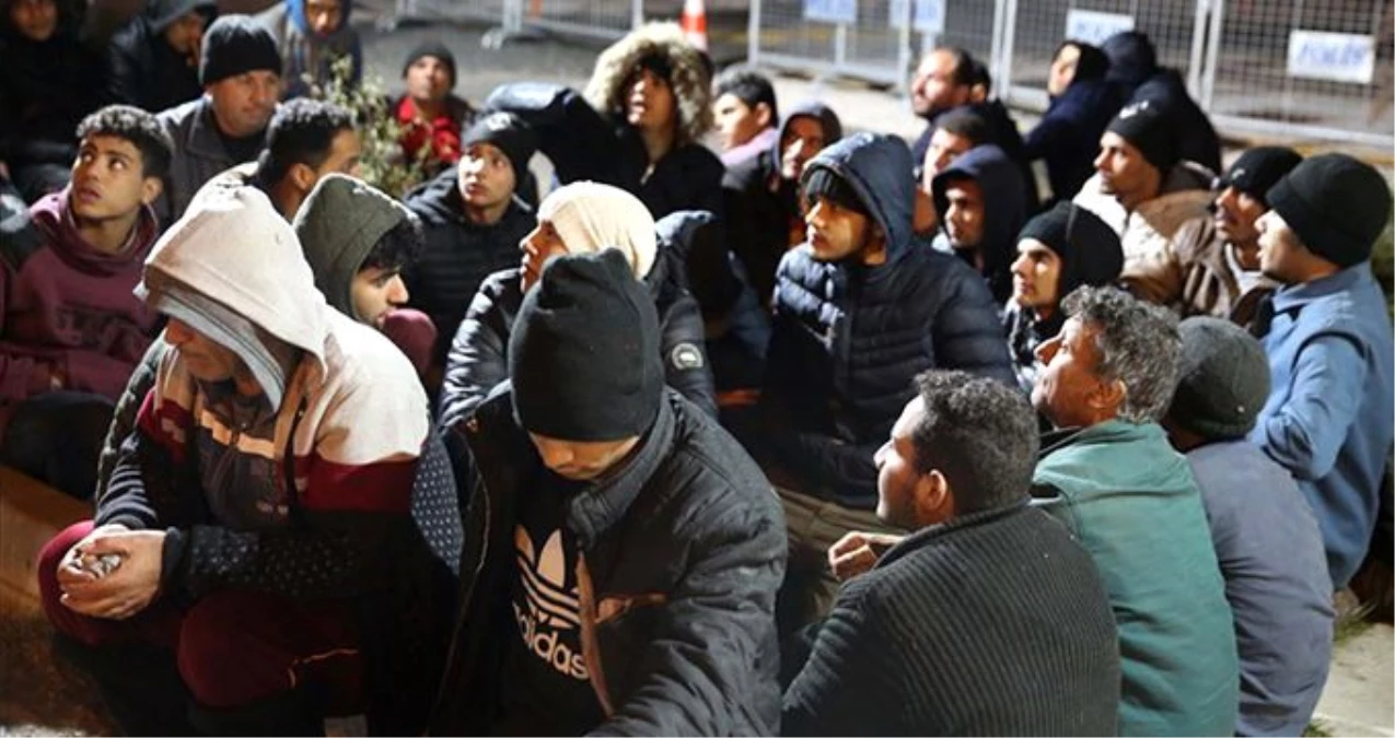 Yunan polisi, 30 göçmeni döverek Türkiye\'ye geri gönderdi