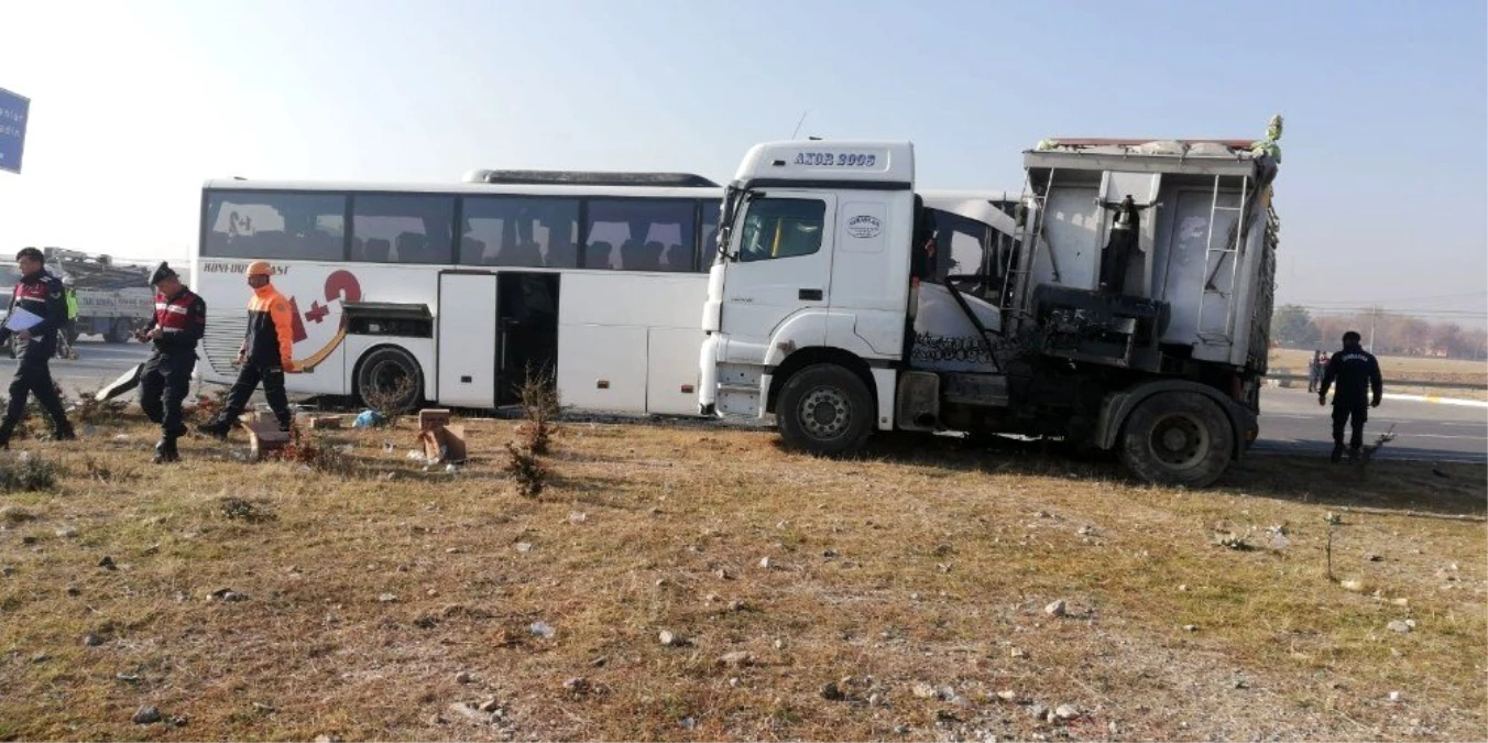 Afyonkarahisar\'daki otobüs kazasının nedeni yoğun sis