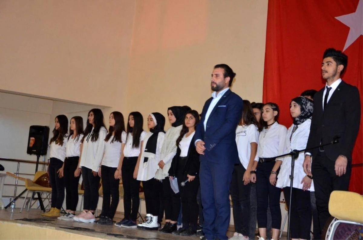 Ergani\'de gençlik konseri