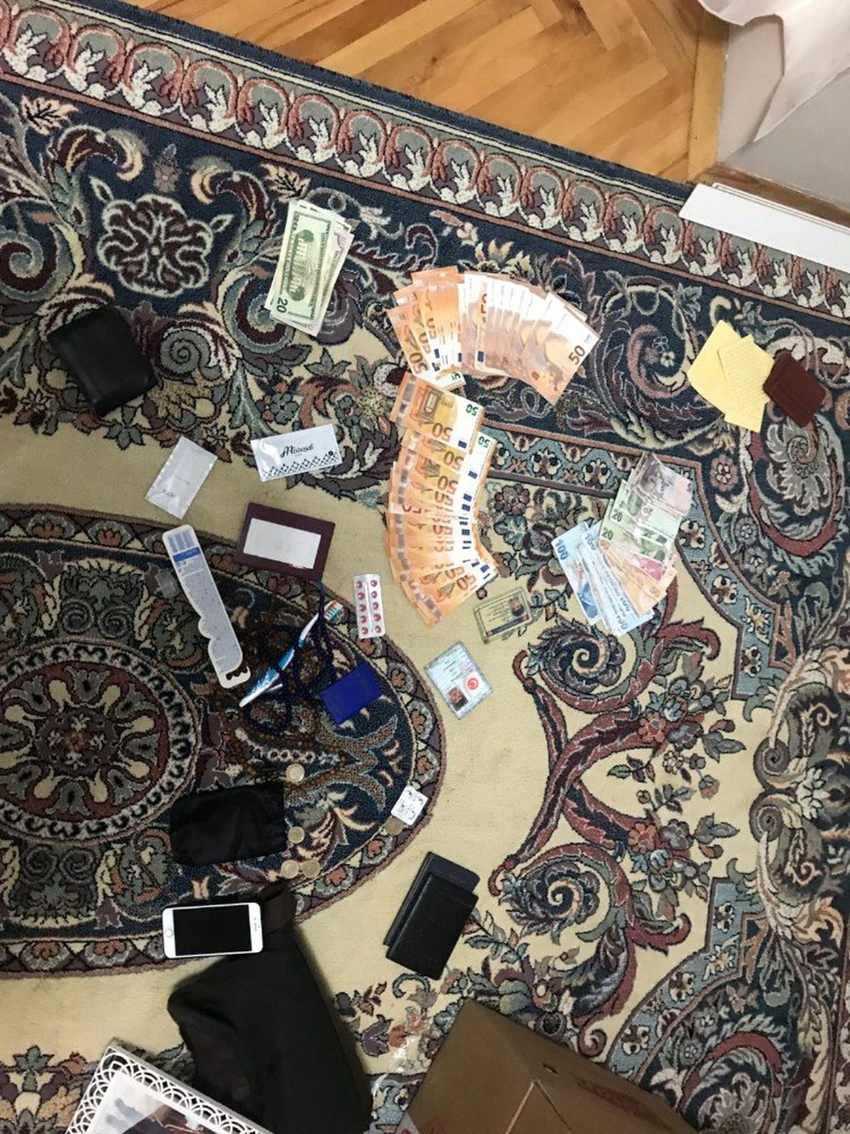 FETÖ\'nün finans yapılanmasına operasyon