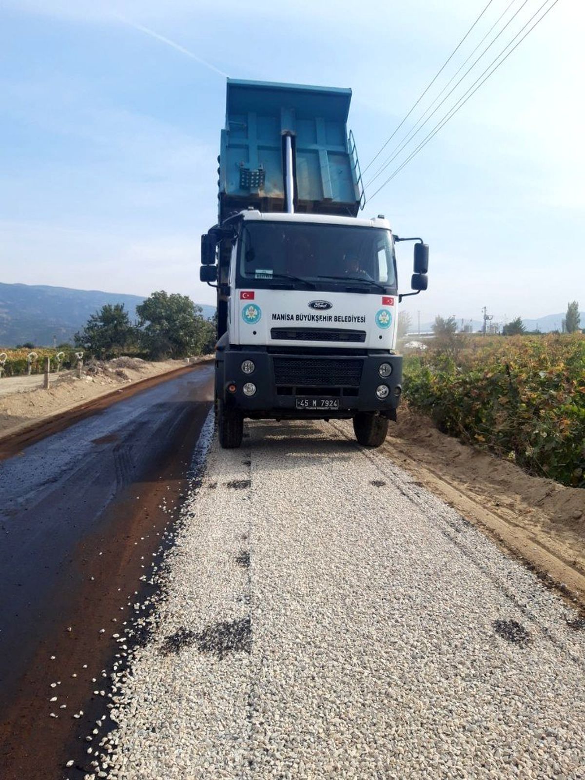İki mahallenin ulaşımını rahatlatan çalışma
