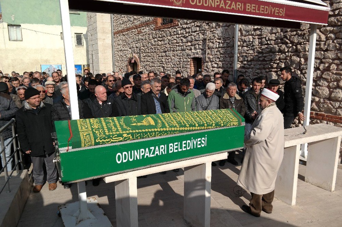 Kavga ayırırken hayatını kaybeden Ayrım son yolculuğuna uğurlandı