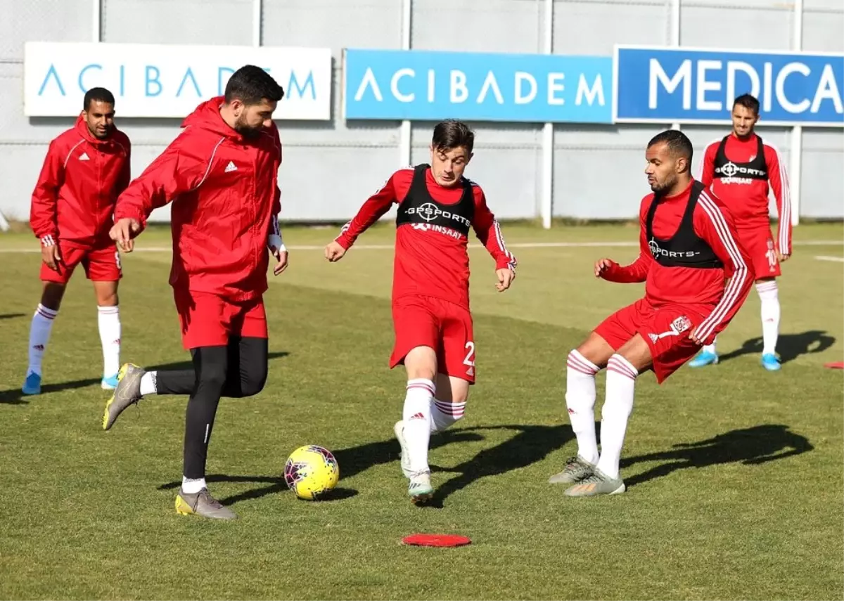 Lider Sivasspor\'da Kayseri mesaisi devam ediyor