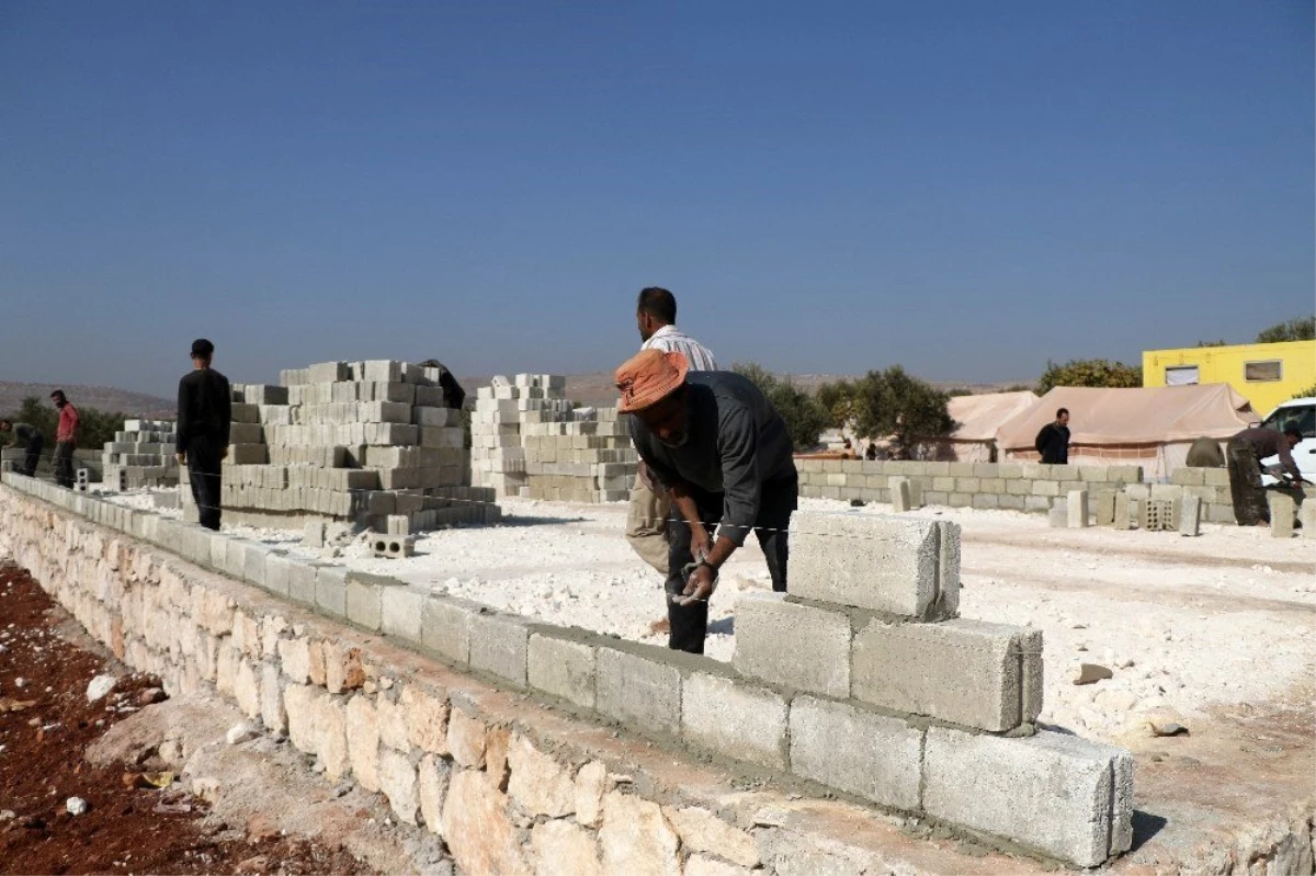 Suriye\'de Erbakan\'ın ismi verilen okul inşa ediliyor