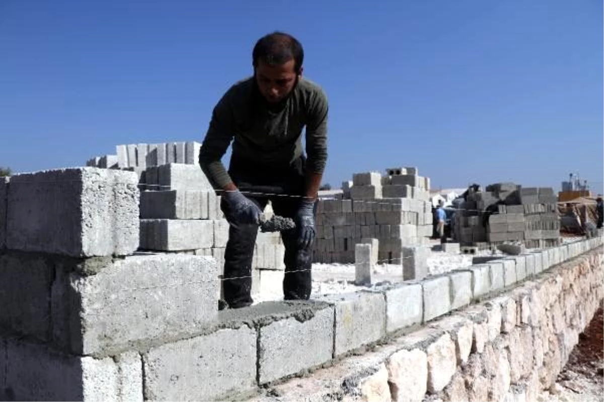 Suriye\'de Erbakan\'ın isminin verildiği okul inşa ediliyor