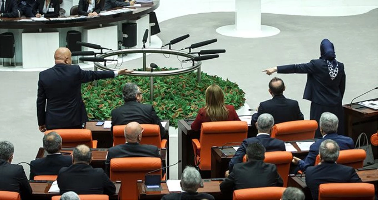 TBMM\'de Bülent Ecevit tartışması: Milletvekilleri birbirine girdi