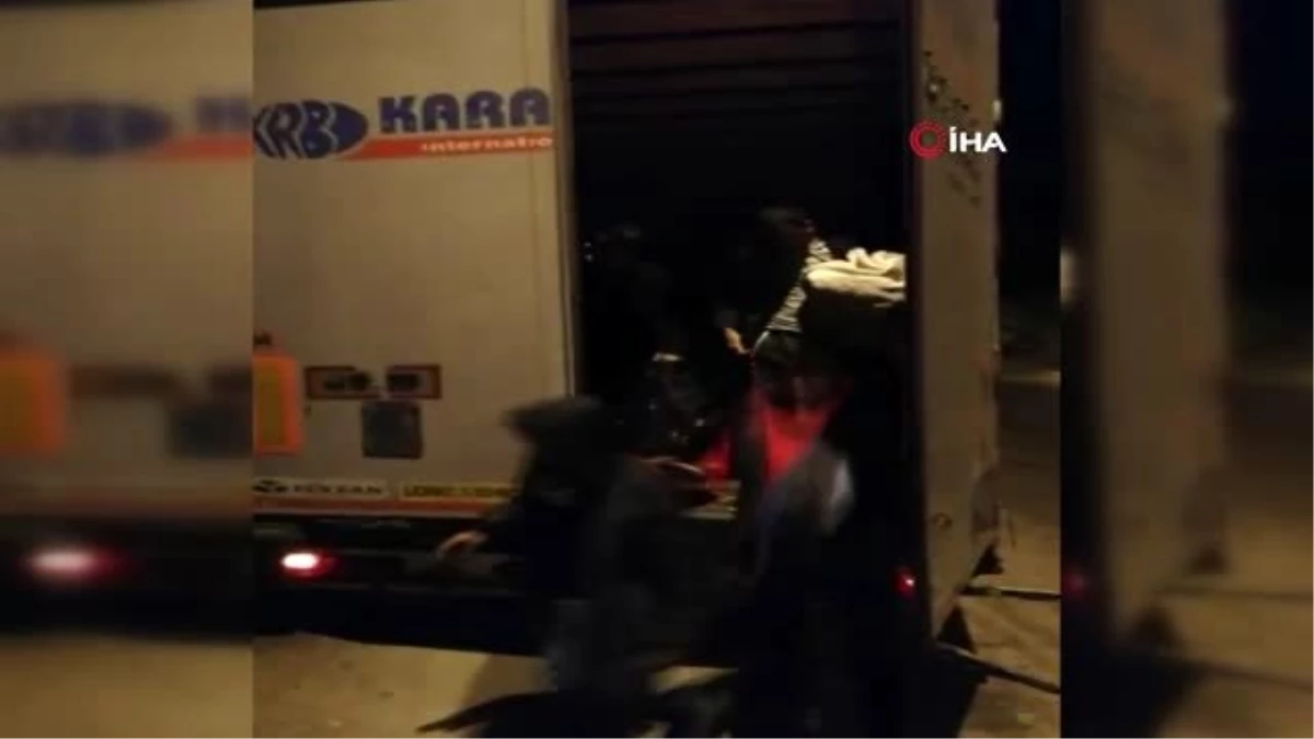 Tırdan 116 kaçak göçmen çıktı