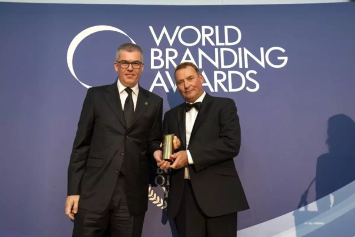 World Branding Awards’tan Özdilek’e yılın markası ödülü