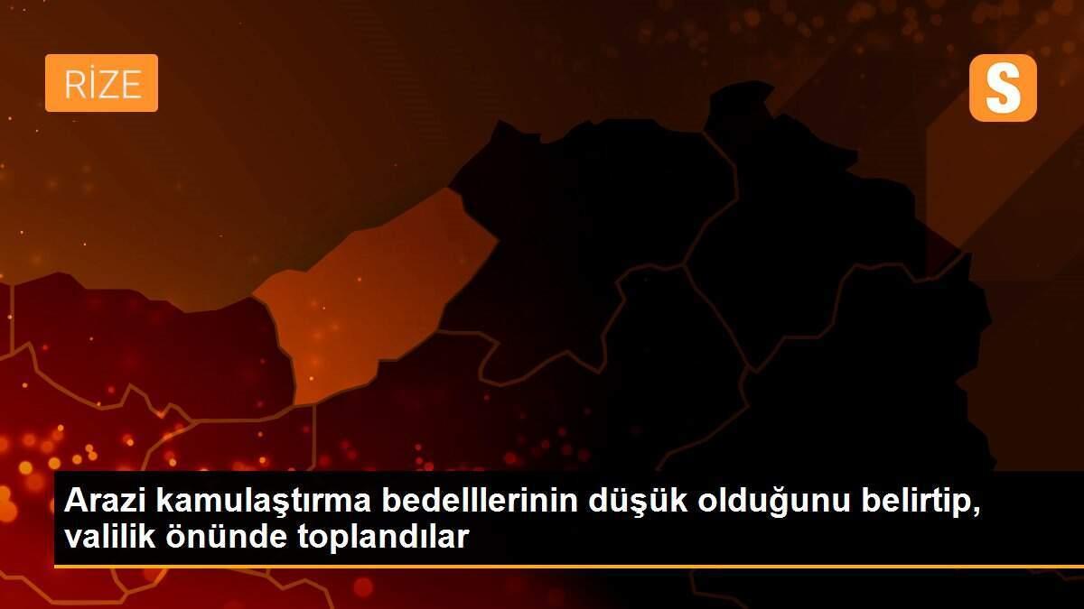 Arazi kamulaştırma bedelllerinin düşük olduğunu belirtip, valilik önünde toplandılar