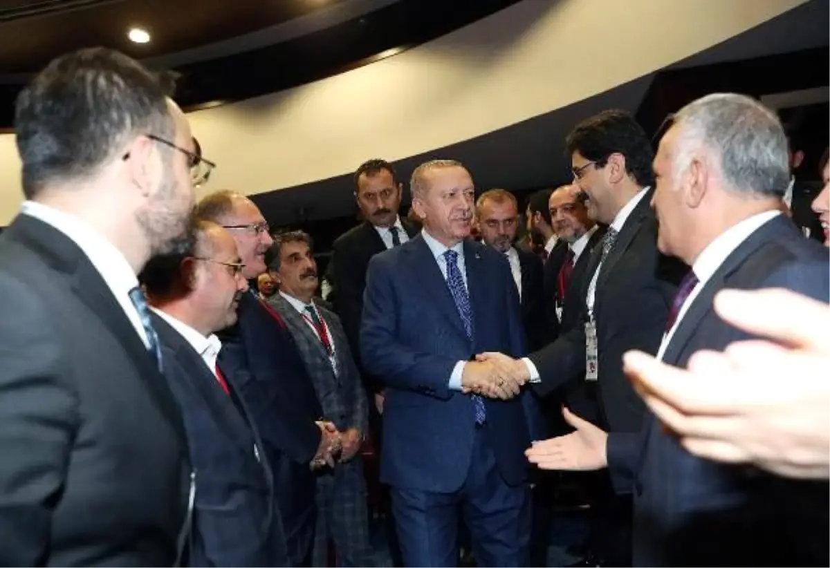 Erdoğan: Edepsizlere parlamentonun gereken cevabı vermesi lazım