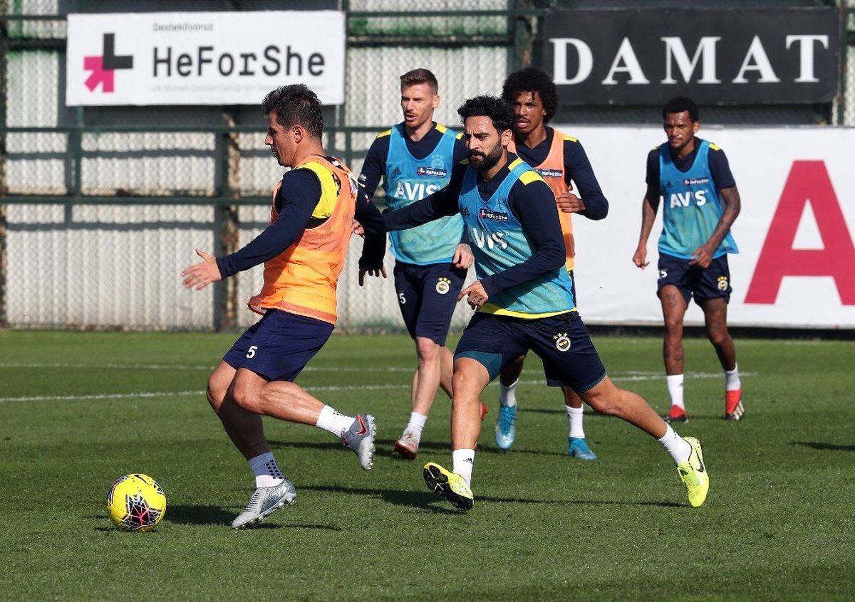 Fenerbahçe\'de hazırlıklar sürüyor