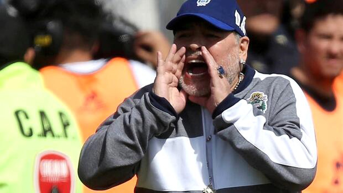 Maradona, Gimnasia\'dan istifa etti! Sadece 8 maça çıktı...