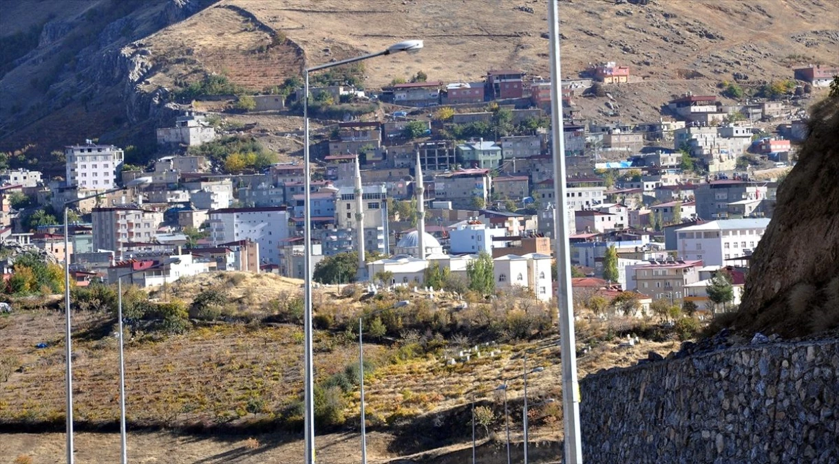 Pervari çevre yolu aydınlatıldı