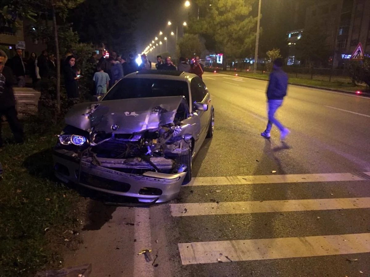 Samsun\'da iki ayrı trafik kazasında 3 kişi yaralandı