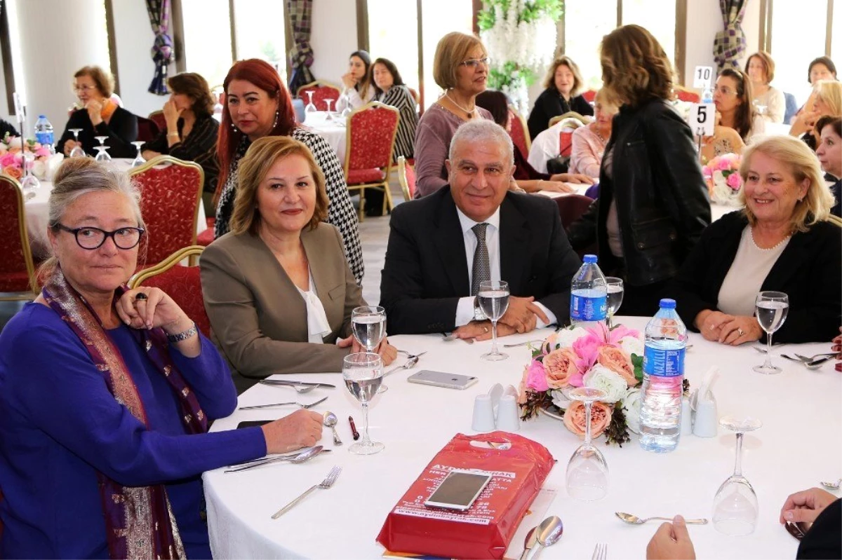 Türk Kadınlar Konseyi Derneği Efeler\'de toplandı