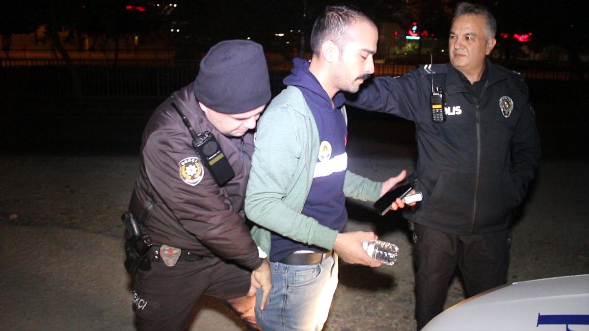 Adana\'da şüphelinin üzerinden esrar çıktı
