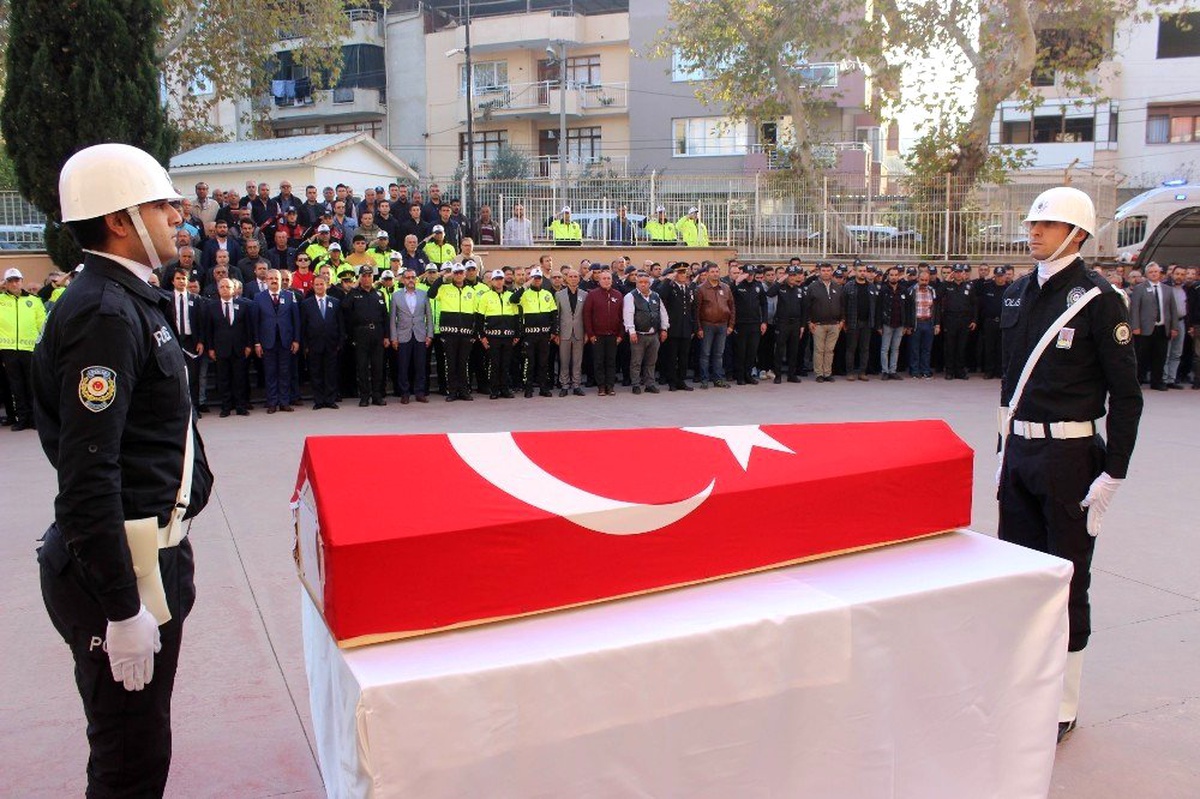 Beyin kanaması geçiren polis hayata tutunamadı