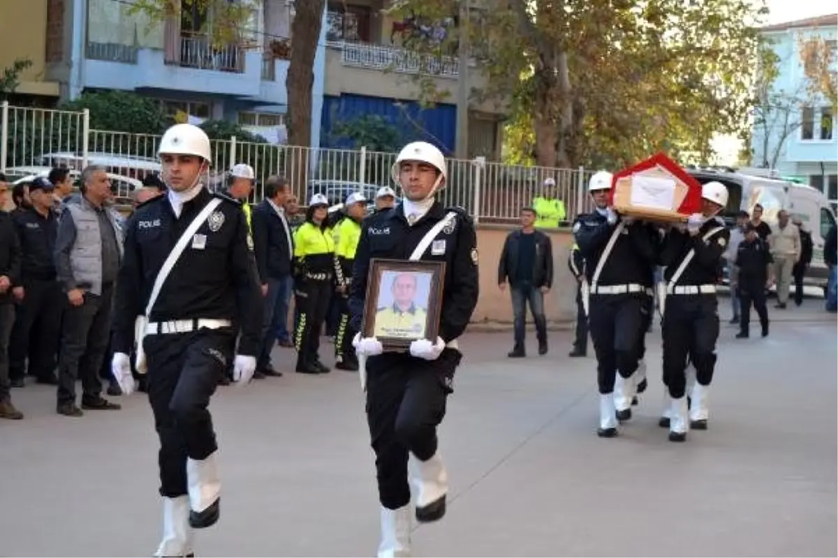 Beyin kanamasından ölen polis memuru törenle uğurlandı