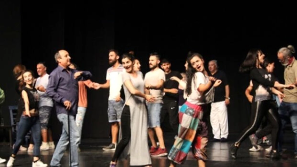Bursa\'da tiyatrolu günler