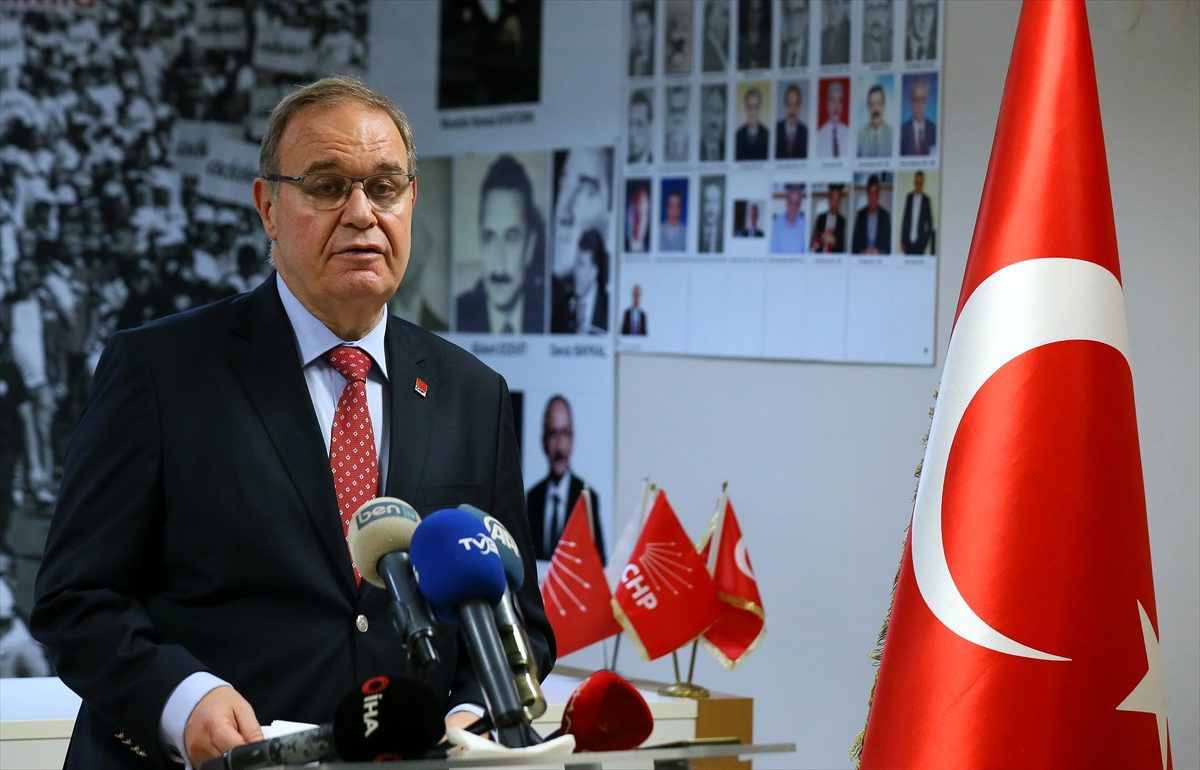 CHP Sözcüsü Faik Öztrak: "Bizi dizayn etmeye kimsenin gücü yetmez"
