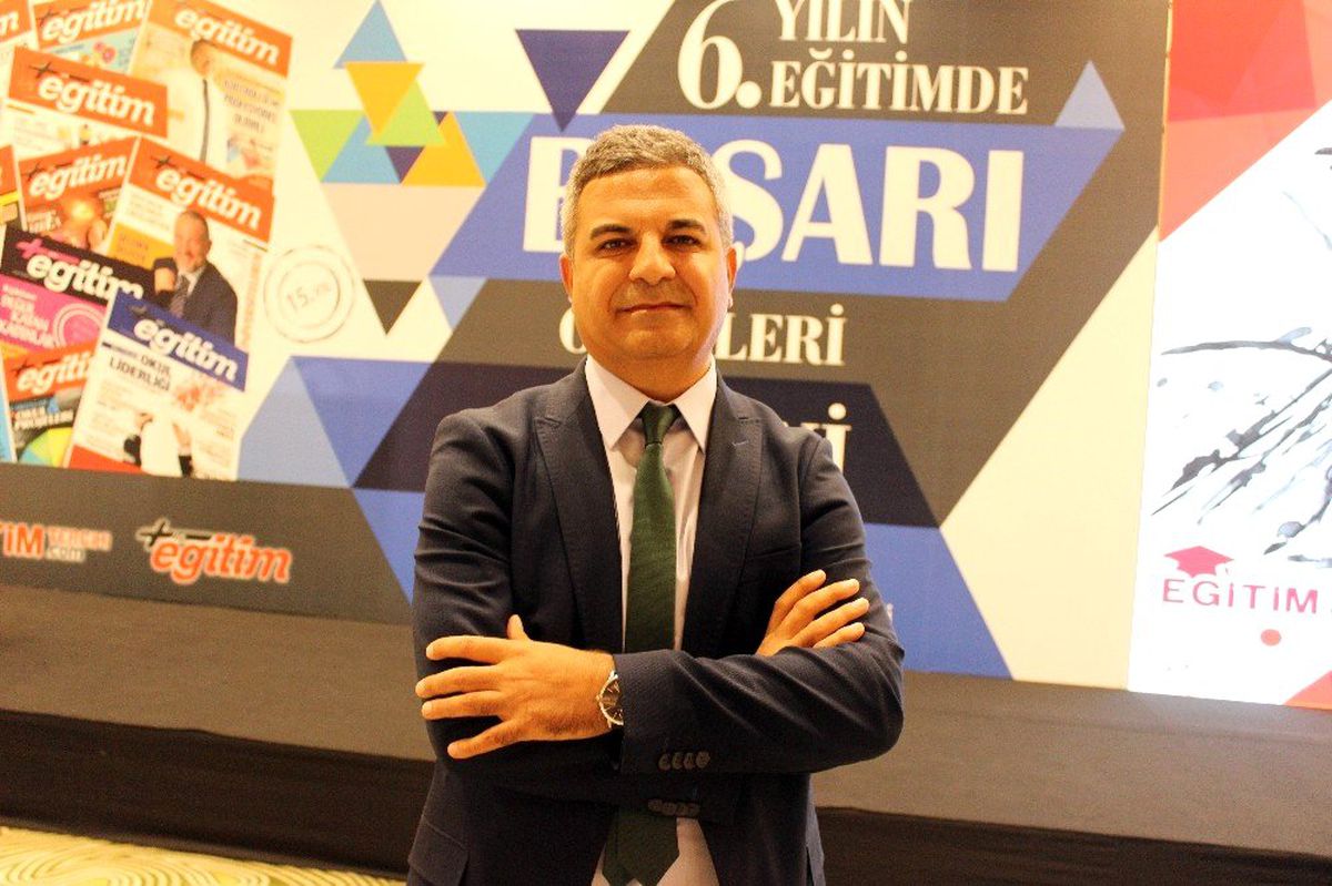 Doç. Dr. Feysel Taşçıer \'Yılın Milli Eğitim Müdürü\' seçildi