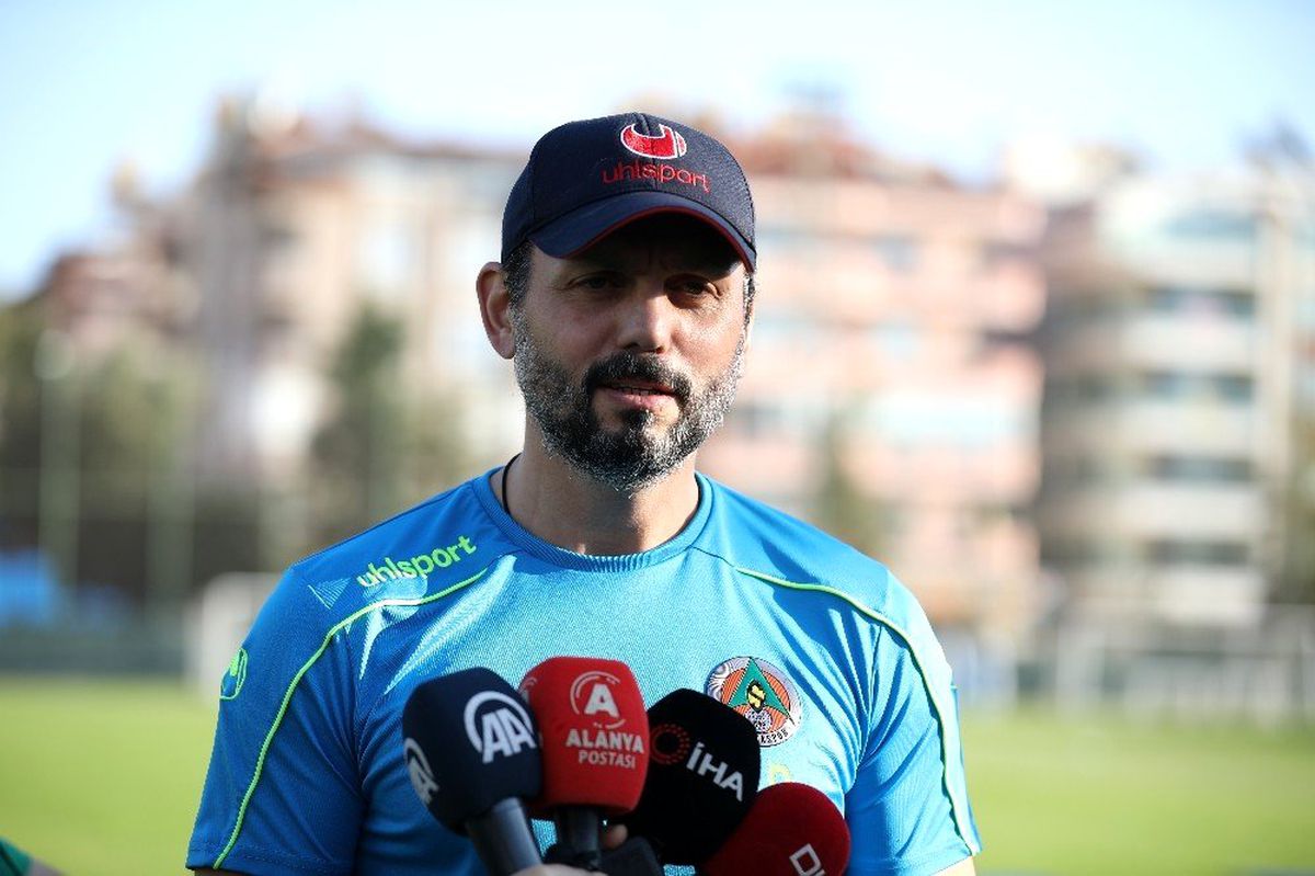 Erol Bulut: "Hedefimiz Göztepe maçından 3 puan almak"