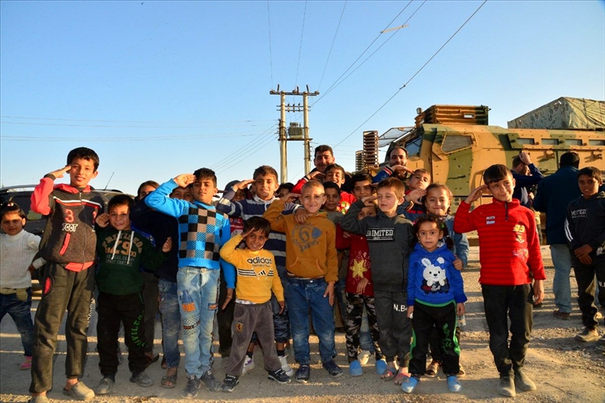 Fırat Kalkanı bölgesindeki Suriyeliler evlerine dönmeye başladı